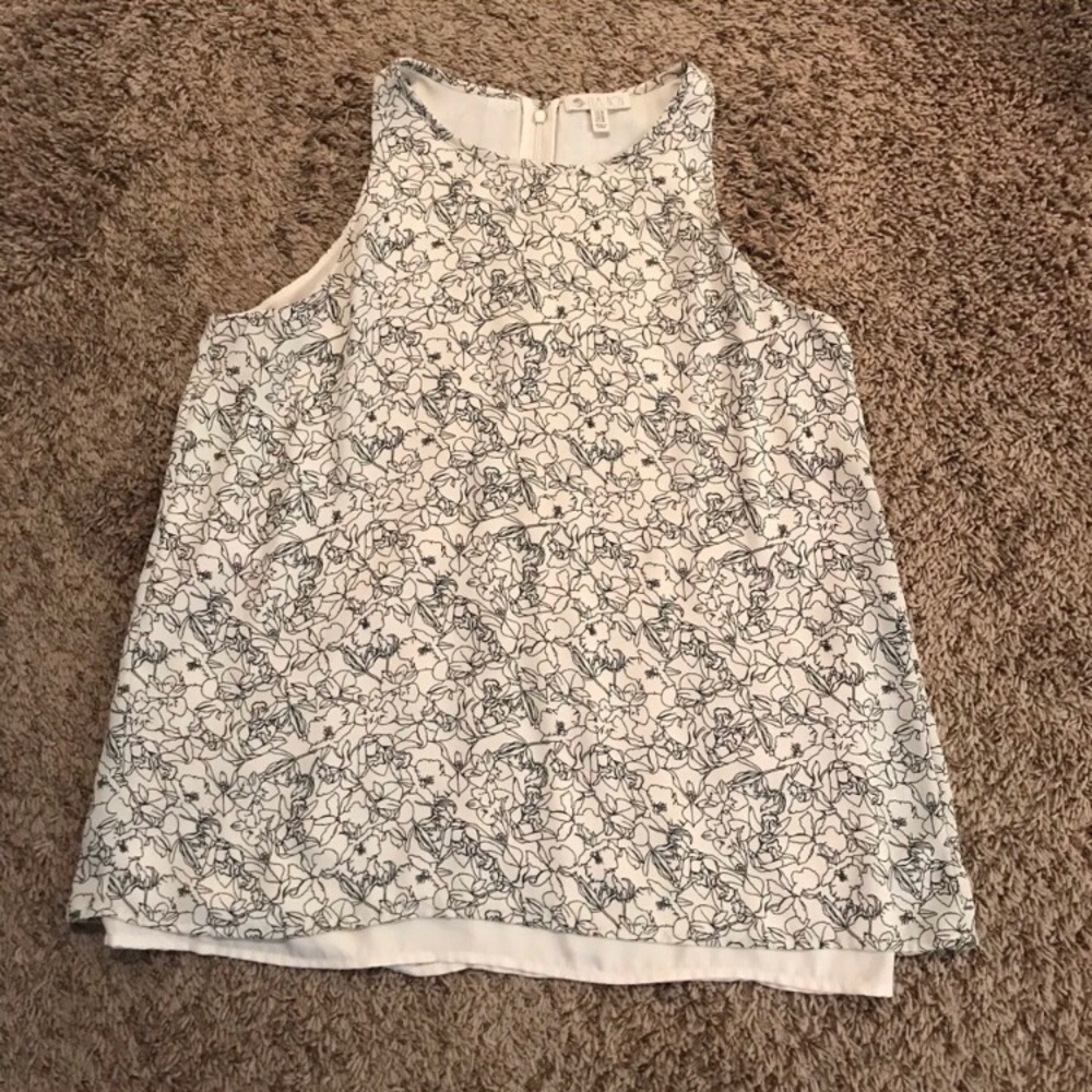 Women’s Sleeveless Blouse